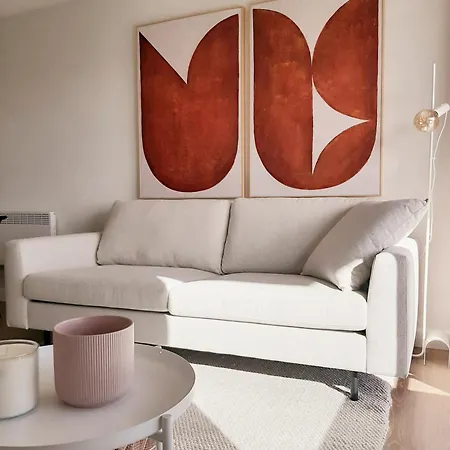 Louis Met Parking Apartmán *