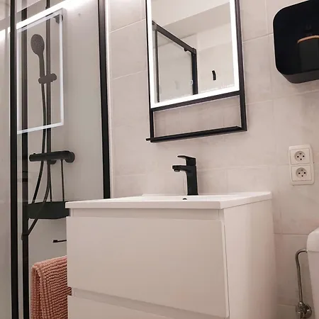 Louis Met Parking * 尼乌波特