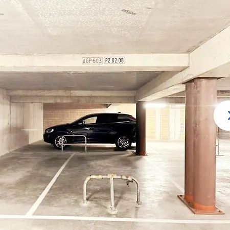 公寓 Louis Met Parking